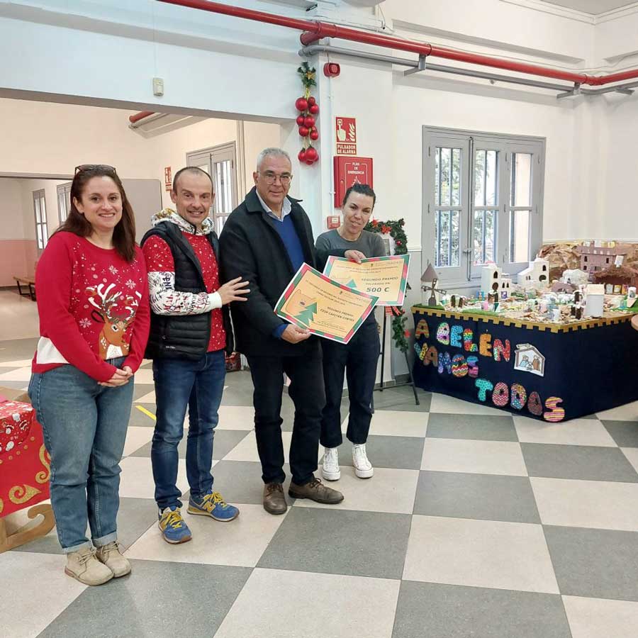 Concejal entrega segundo premio Capitán Cortés